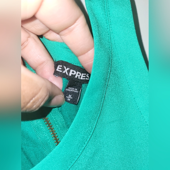 Express Tank Top - Picture 3 of 3